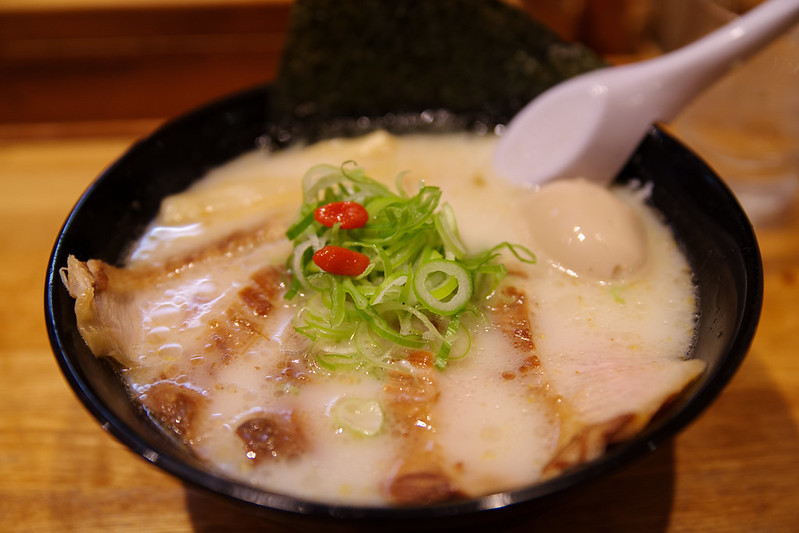 ウトロ 波飛沫 塩トロチャーシュー麺